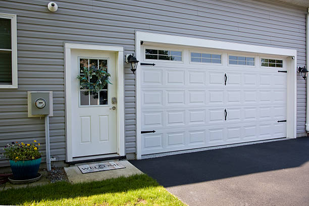 24/7 Emergency Garage Door Panel Replacement experts in Brookside Village, TX
